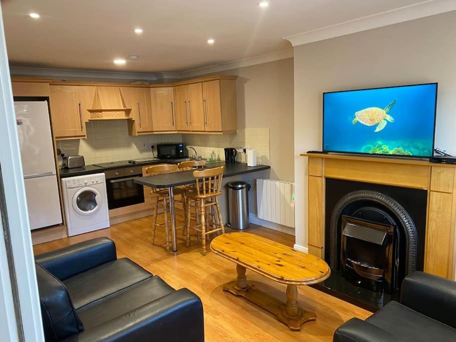 2 Bed Cosy Apartment In Heart Of Mullingar. Екстер'єр фото